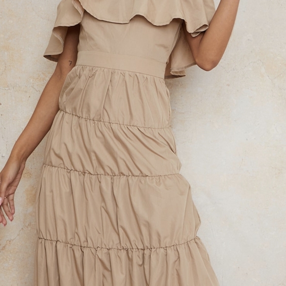 Off the shoulder Tiered Maxi Dress - tall - Picture 4 of 12